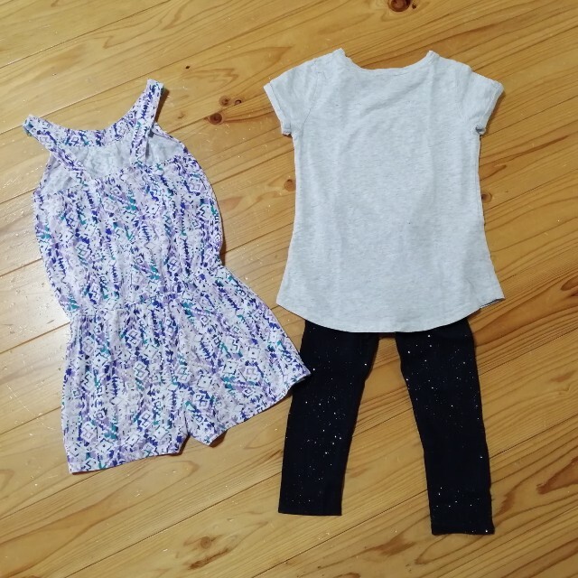 夏服　女の子　サロペット　セットアップ キッズ/ベビー/マタニティのキッズ服女の子用(90cm~)(Tシャツ/カットソー)の商品写真