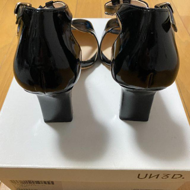 UN3D.  エナメルダブルストラップパンプス レディースの靴/シューズ(ハイヒール/パンプス)の商品写真