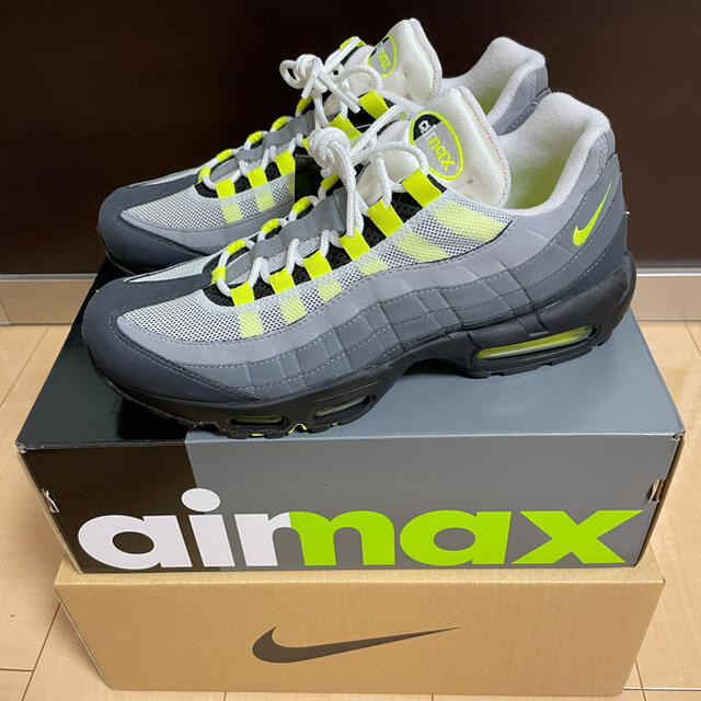 NIKE(ナイキ)のNIKE AIR MAX 95 OG NEON YELLOW イエローグラデ メンズの靴/シューズ(スニーカー)の商品写真