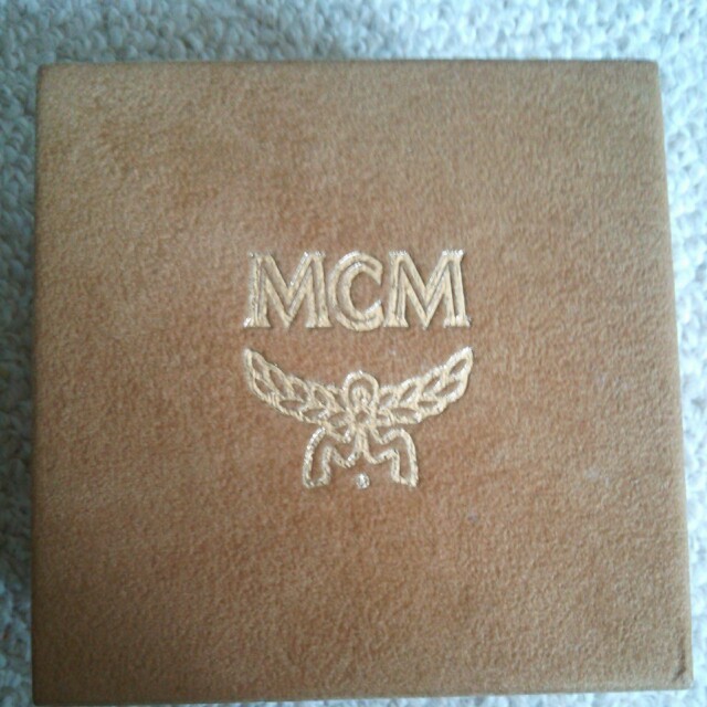MCM(エムシーエム)のMCM＊ゴールド腕時計＊美品 レディースのファッション小物(腕時計)の商品写真