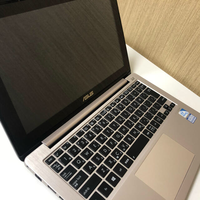 週末値下げ！ ASUS X202E Win8 アダプター付