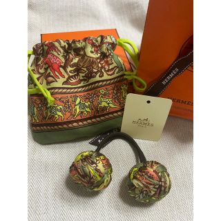 カテゴリ Hermes 本物✨エルメスのヘアゴムです(^-^)の通販 by ぴの ...