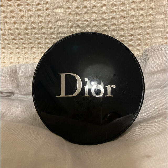 Dior(ディオール)のDior クッションファンデーション　ケース コスメ/美容のベースメイク/化粧品(ファンデーション)の商品写真