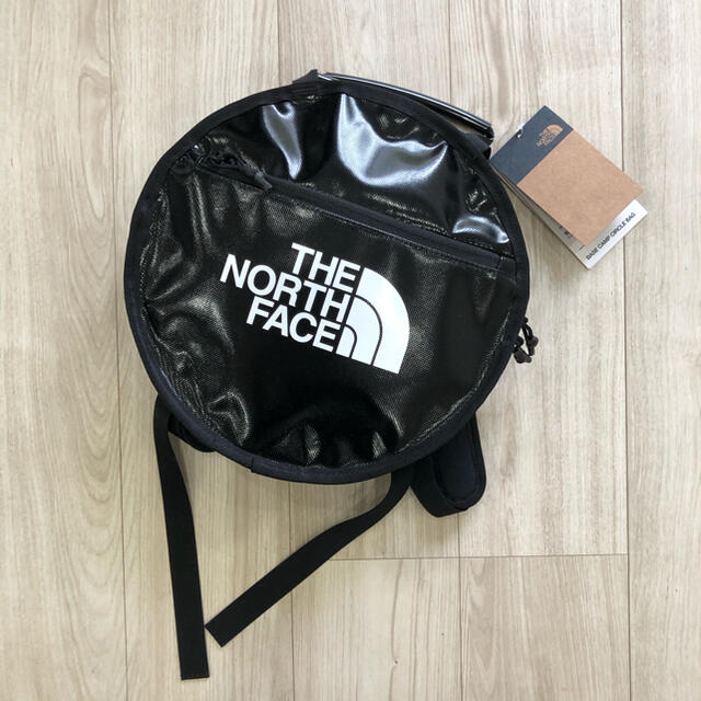 THE NORTH FACE(ザノースフェイス)の【レア】新作　ノースフェイス　ベース　キャンプ　サークル　バッグ　ブラック レディースのバッグ(リュック/バックパック)の商品写真