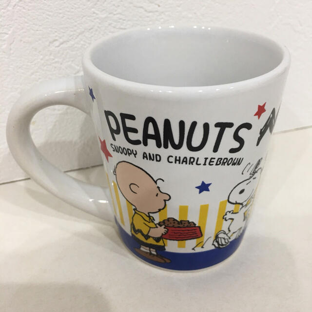 PEANUTS(ピーナッツ)のマグカップ　スヌーピーマグカップ　PEANUTS  インテリア/住まい/日用品のキッチン/食器(グラス/カップ)の商品写真