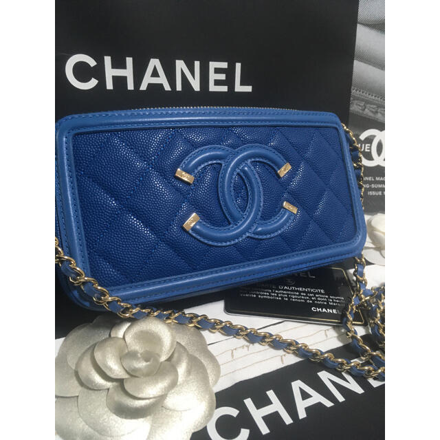 CHANEL(シャネル)のゆゆ様専用♡ 超美品 シャネル チェーンウォレット キャビアスキン 正規品 レディースのバッグ(ショルダーバッグ)の商品写真