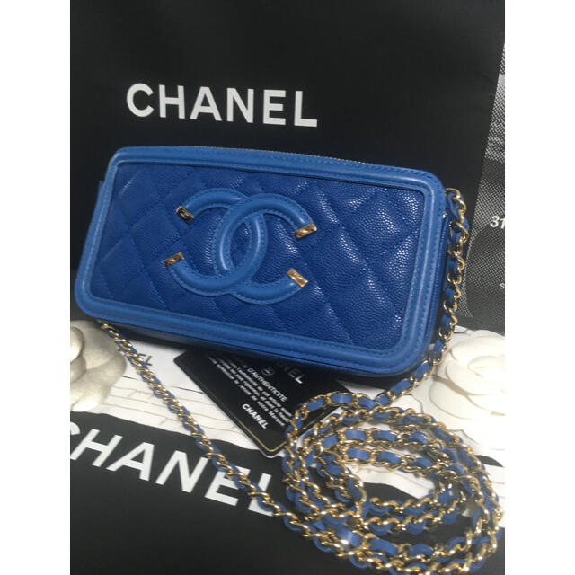 CHANEL(シャネル)のゆゆ様専用♡ 超美品 シャネル チェーンウォレット キャビアスキン 正規品 レディースのバッグ(ショルダーバッグ)の商品写真