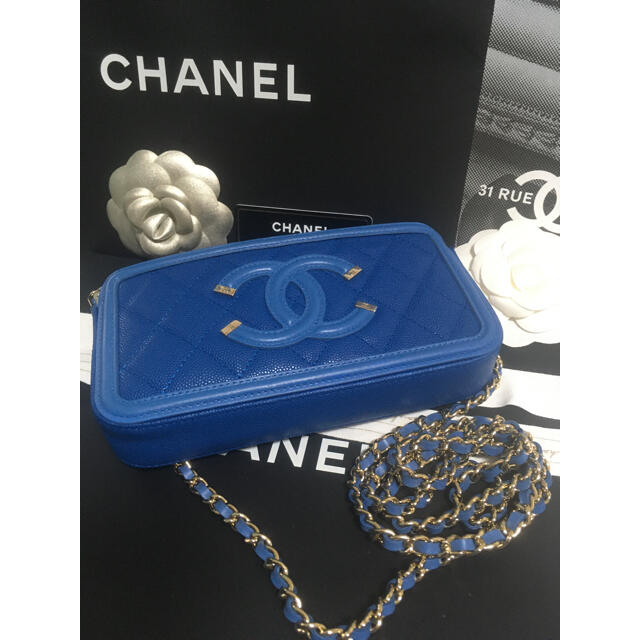 CHANEL(シャネル)のゆゆ様専用♡ 超美品 シャネル チェーンウォレット キャビアスキン 正規品 レディースのバッグ(ショルダーバッグ)の商品写真