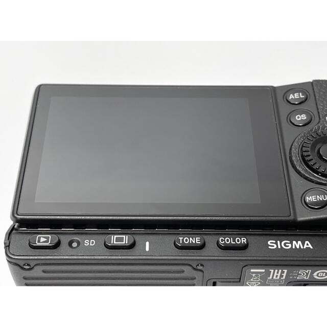 SIGMA(シグマ)の【中古/保証有】SIGMA fp (シグマfp) グリップ/レリーズ付 スマホ/家電/カメラのカメラ(ミラーレス一眼)の商品写真