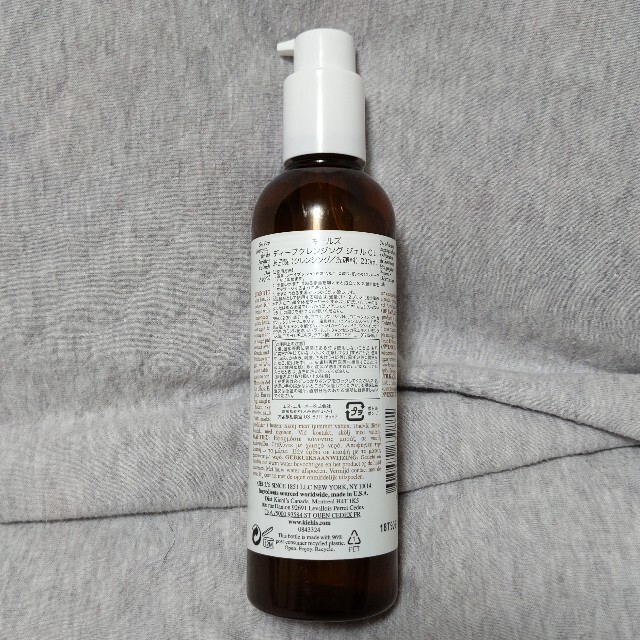 Kiehl's(キールズ)の【た様専用】Kiehl's　ディープクレンジングジェル　230ml コスメ/美容のスキンケア/基礎化粧品(クレンジング/メイク落とし)の商品写真