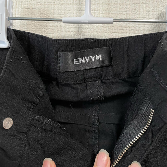 ENVYM(アンビー)の特別価格　ENVYM ストレッチパンツ　ブラック レディースのパンツ(スキニーパンツ)の商品写真