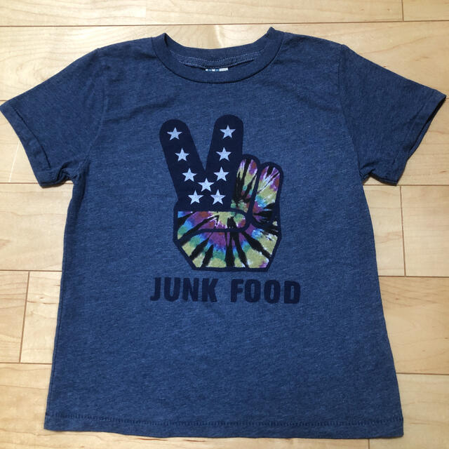 JUNK FOOD(ジャンクフード)のJUNKFOOD 新品未使用　Tシャツ　4T キッズ/ベビー/マタニティのキッズ服男の子用(90cm~)(Tシャツ/カットソー)の商品写真