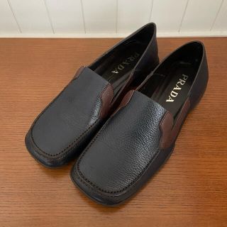 プラダ(PRADA)の【未使用】PRADA ローファー 【箱なし】(ローファー/革靴)