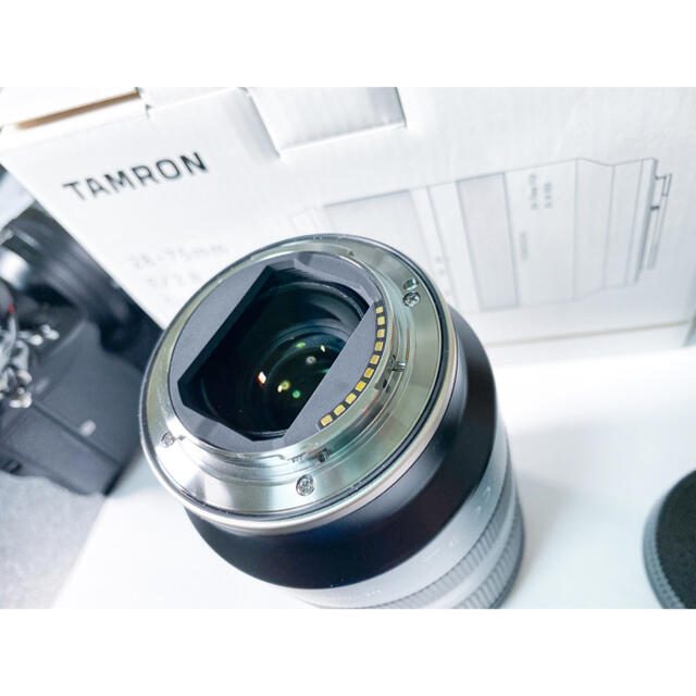 TAMRON(タムロン)の【美品】TAMRON 28-75mm F/2.8 Di Ⅲ RDX スマホ/家電/カメラのカメラ(レンズ(ズーム))の商品写真