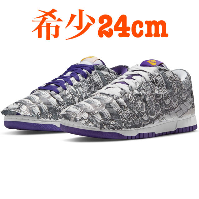 NIKE(ナイキ)の新品 NIKE WMNS DUNK LOW "FLIP"：DJ4636-100 レディースの靴/シューズ(スニーカー)の商品写真