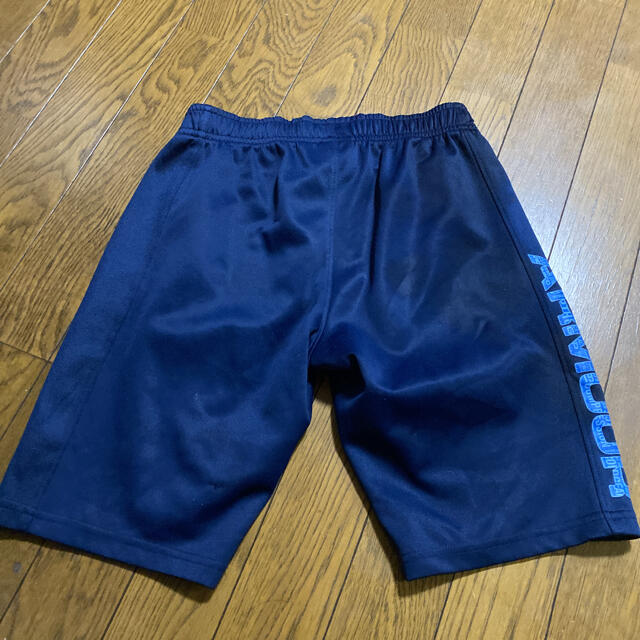 UNDER ARMOUR(アンダーアーマー)のUNDERARMOUR アンダーアーマー ハーフパンツ 150cm キッズ/ベビー/マタニティのキッズ服男の子用(90cm~)(パンツ/スパッツ)の商品写真