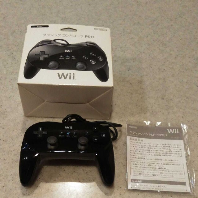Wii(ウィー)の専用　　任天堂　クラシックコントローラPRO エンタメ/ホビーのゲームソフト/ゲーム機本体(その他)の商品写真