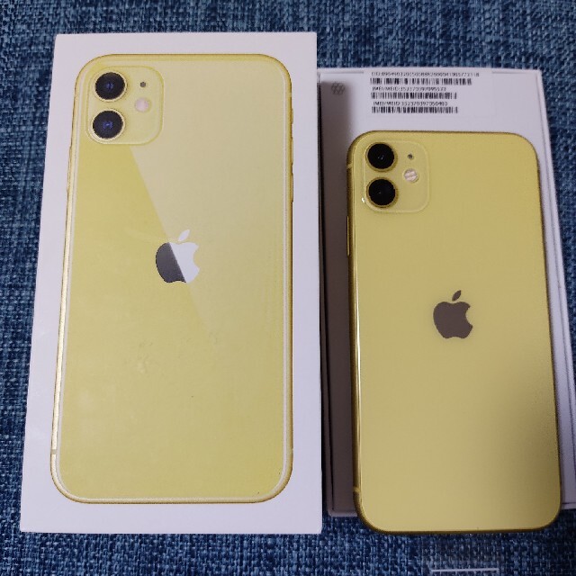 iPhone(アイフォーン)のiPhone11 本体　新品　128GB イエロー　Yellow スマホ/家電/カメラのスマートフォン/携帯電話(スマートフォン本体)の商品写真