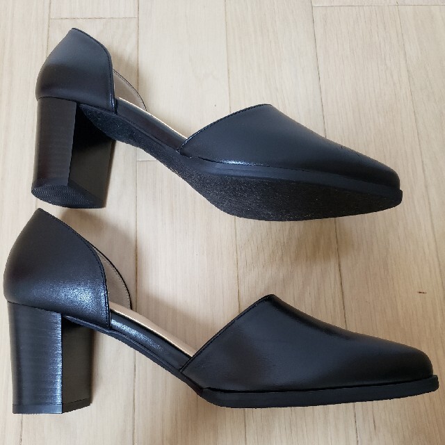 【新品/本革】neue diffusion　ブラックヒール靴 レディースの靴/シューズ(ハイヒール/パンプス)の商品写真