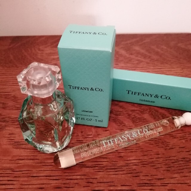 Tiffany & Co.(ティファニー)の【新品未使用】TIFFANY オードパルファム インテンス5ml 4ml コスメ/美容の香水(香水(女性用))の商品写真