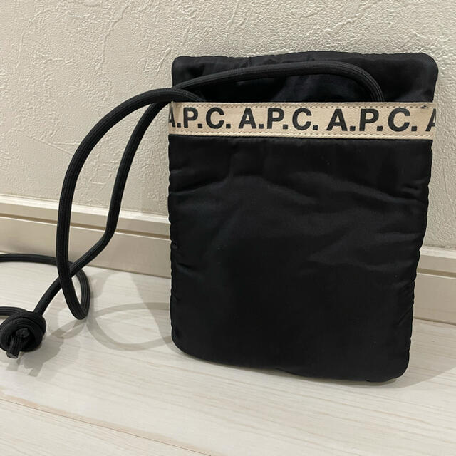 A.P.C.サコッシュ　ショルダーバッグ 1