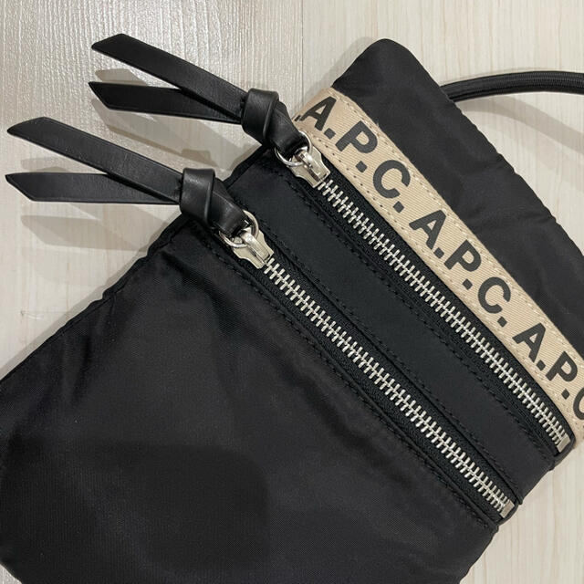 A.P.C.サコッシュ　ショルダーバッグ 2