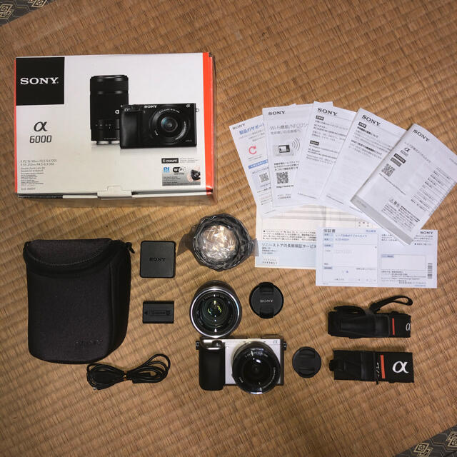 ミラーレス一眼SONY α6000 ダブルズームキット ミラーレス一眼