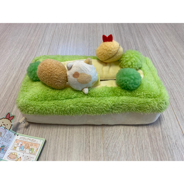 希少品】 すみっコぐらし ティッシュカバー えびふらいのしっぽのおつかい-