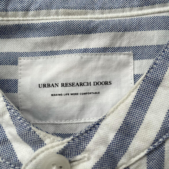 URBAN RESEARCH DOORS(アーバンリサーチドアーズ)の美品 アーバンリサーチ シャツ ストライプ メンズ 38 Mサイズ メンズのトップス(シャツ)の商品写真