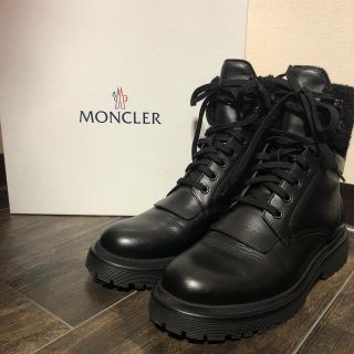 モンクレール(MONCLER)のモンクレール　レースアップブーツ　美品❗️(ブーツ)