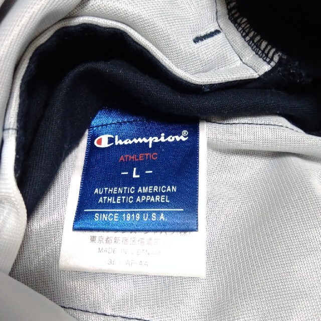 Champion(チャンピオン)のChampion 半ズボン Lサイズ メンズのパンツ(ショートパンツ)の商品写真