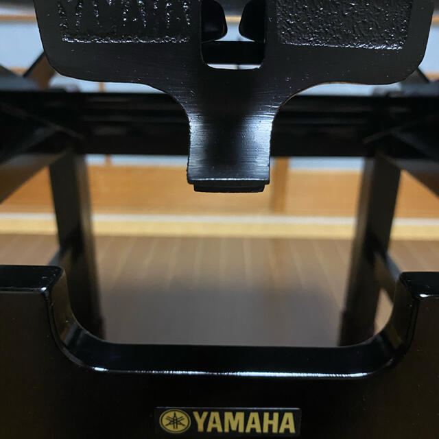 ヤマハ(ヤマハ)の✴︎YAMAHA刻印入り　純正ピアノ椅子✴︎ 楽器の鍵盤楽器(ピアノ)の商品写真