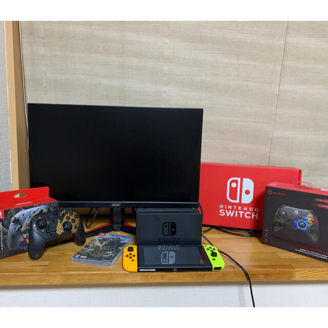 任天堂　新型Switch本体　モンハンライズ　プロコン