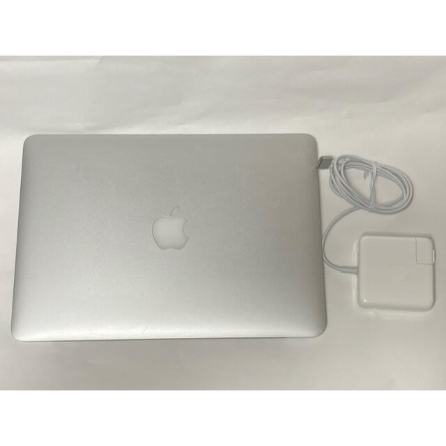 Mac (Apple)(マック)のMacBook Pro Retina 13.3インチ MF839J/A スマホ/家電/カメラのPC/タブレット(ノートPC)の商品写真