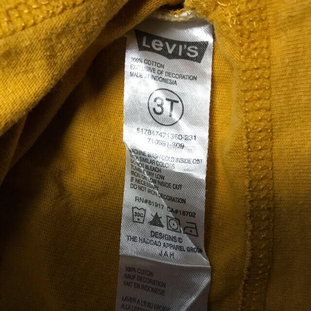 Levi's(リーバイス)のリーバイス　カットソー　トップス　シャツ　3歳　95センチ〜100センチ キッズ/ベビー/マタニティのキッズ服男の子用(90cm~)(Tシャツ/カットソー)の商品写真