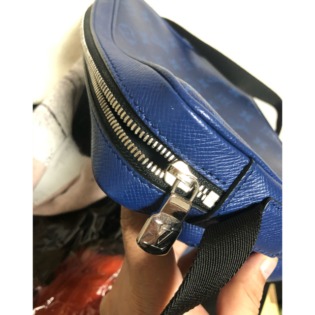 LOUIS VUITTON(ルイヴィトン)のルイヴィトン タイガラマ メッセンジャー M30242 美品 メンズのバッグ(ショルダーバッグ)の商品写真