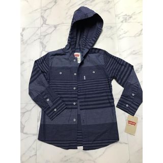 リーバイス(Levi's)のリーバイス　トップス　シャツ　パーカー　フード付き　６歳　新品(Tシャツ/カットソー)