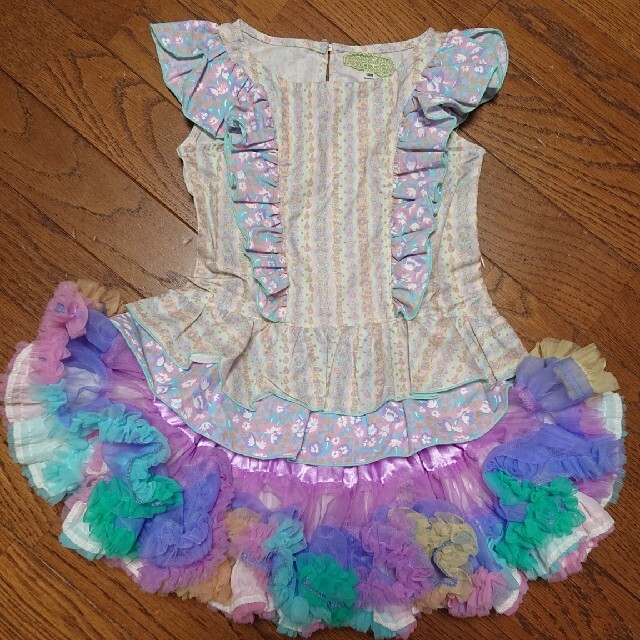 fafa(フェフェ)のfafa ペプラムトップス 100 キッズ/ベビー/マタニティのキッズ服女の子用(90cm~)(ブラウス)の商品写真