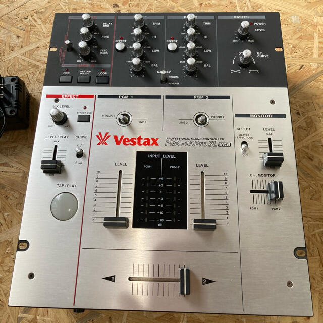 Vestax PMC 05 Pro SL VCA DJ Mixer 楽器のDJ機器(DJミキサー)の商品写真