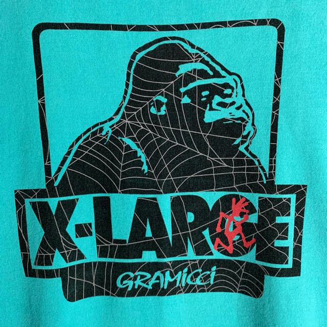 XLARGE(エクストララージ)の【希少カラー】エクストララージ★ビッグロゴプリント グラミチコラボ　Tシャツ メンズのトップス(Tシャツ/カットソー(半袖/袖なし))の商品写真