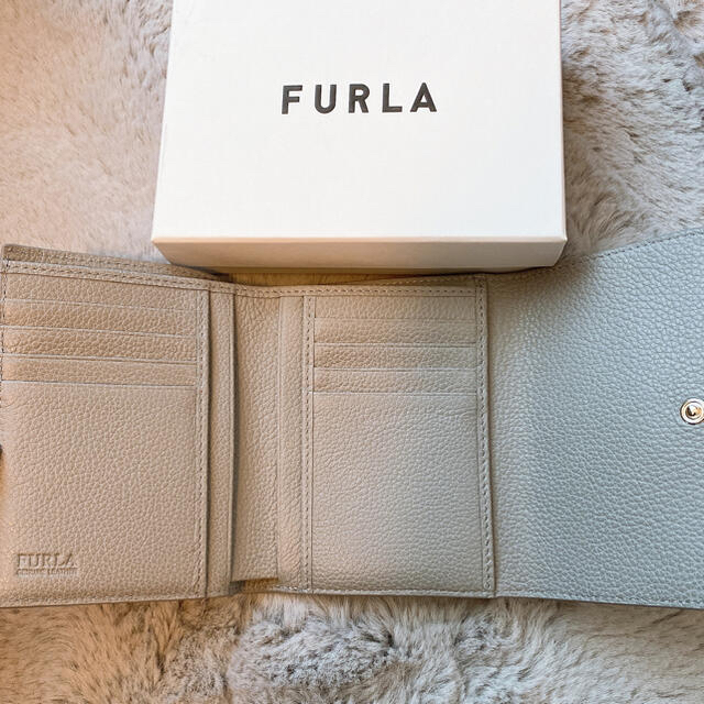 Furla(フルラ)のFURLA グレー　ミニ財布 レディースのファッション小物(財布)の商品写真