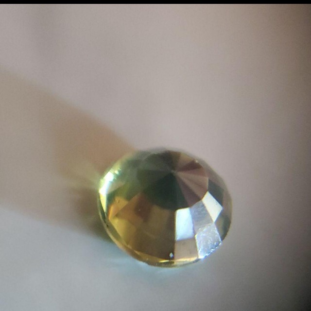 大粒天然グリーンジルコン 1.429ct ソ付き 2