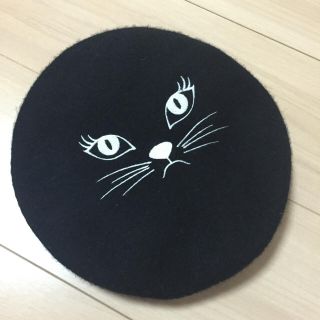 ウィゴー(WEGO)のWEGO 猫刺繍ベレー帽 ブラック(ハンチング/ベレー帽)