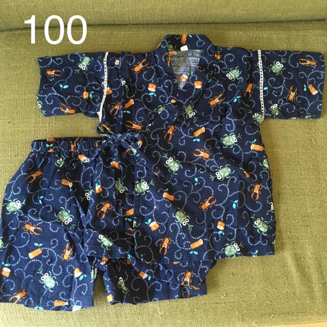 昆虫好きの男の子に☆カブトムシ&クワガタ柄の甚平 キッズ/ベビー/マタニティのキッズ服男の子用(90cm~)(甚平/浴衣)の商品写真