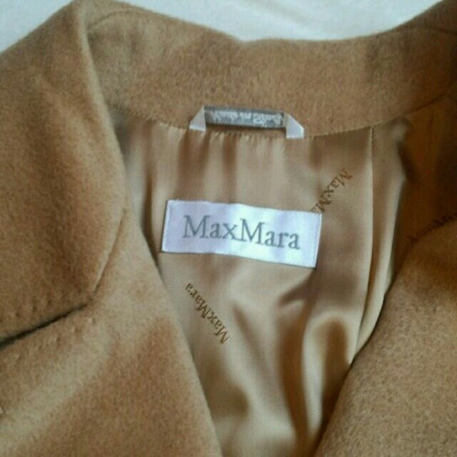 Max Mara(マックスマーラ)のMAXMara   キャメル　ロングコート レディースのジャケット/アウター(ロングコート)の商品写真