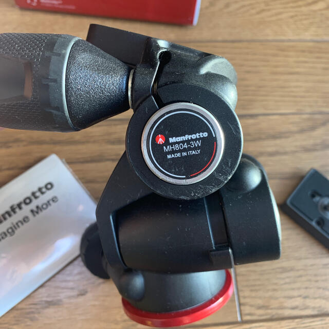 Manfrotto(マンフロット)のマンフロット　Manfrotto MH804-3W  雲台　最終値下げ スマホ/家電/カメラのカメラ(デジタル一眼)の商品写真