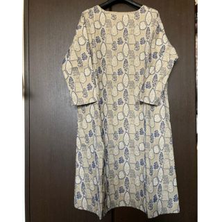 ナチュラルランドリー(NATURAL LAUNDRY)のきゃら様専用　grin 総刺繍ワンピース　★美品★     群言堂、45rpm (ロングワンピース/マキシワンピース)