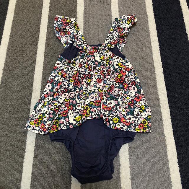 babyGAP(ベビーギャップ)の美品 gapkids babygap ロンパース 花柄 フラワー フリル 90 キッズ/ベビー/マタニティのベビー服(~85cm)(ロンパース)の商品写真