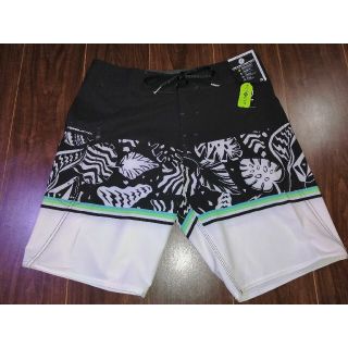 ボルコム(volcom)の新品/VOLCOM/ボルコム/サーフパンツ/水着/海パン/ハーフパンツ(水着)