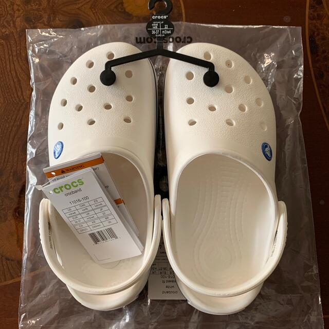 crocs(クロックス)の新品未使用:︎ִֶָ 𖤐៹タグ付き クロックス ホワイト レディースの靴/シューズ(サンダル)の商品写真